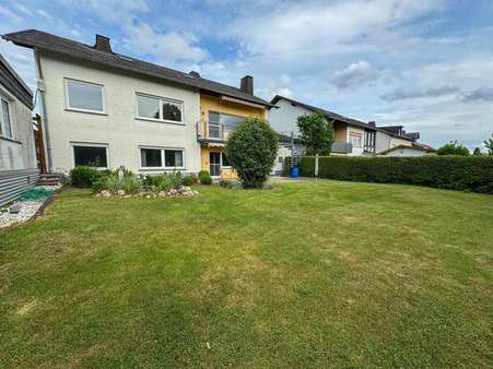 Garten - Zweifamilienhaus in 56729 Kehrig mit 268m² kaufen