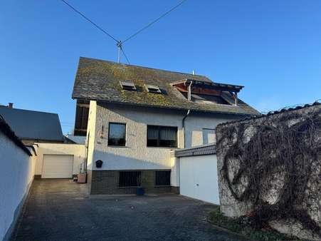 Frontansicht Frontansicht - Zweifamilienhaus in 56751 Polch mit 211m² kaufen