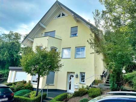 Einfamilienhaus in 56332 Löf mit 172m² mieten