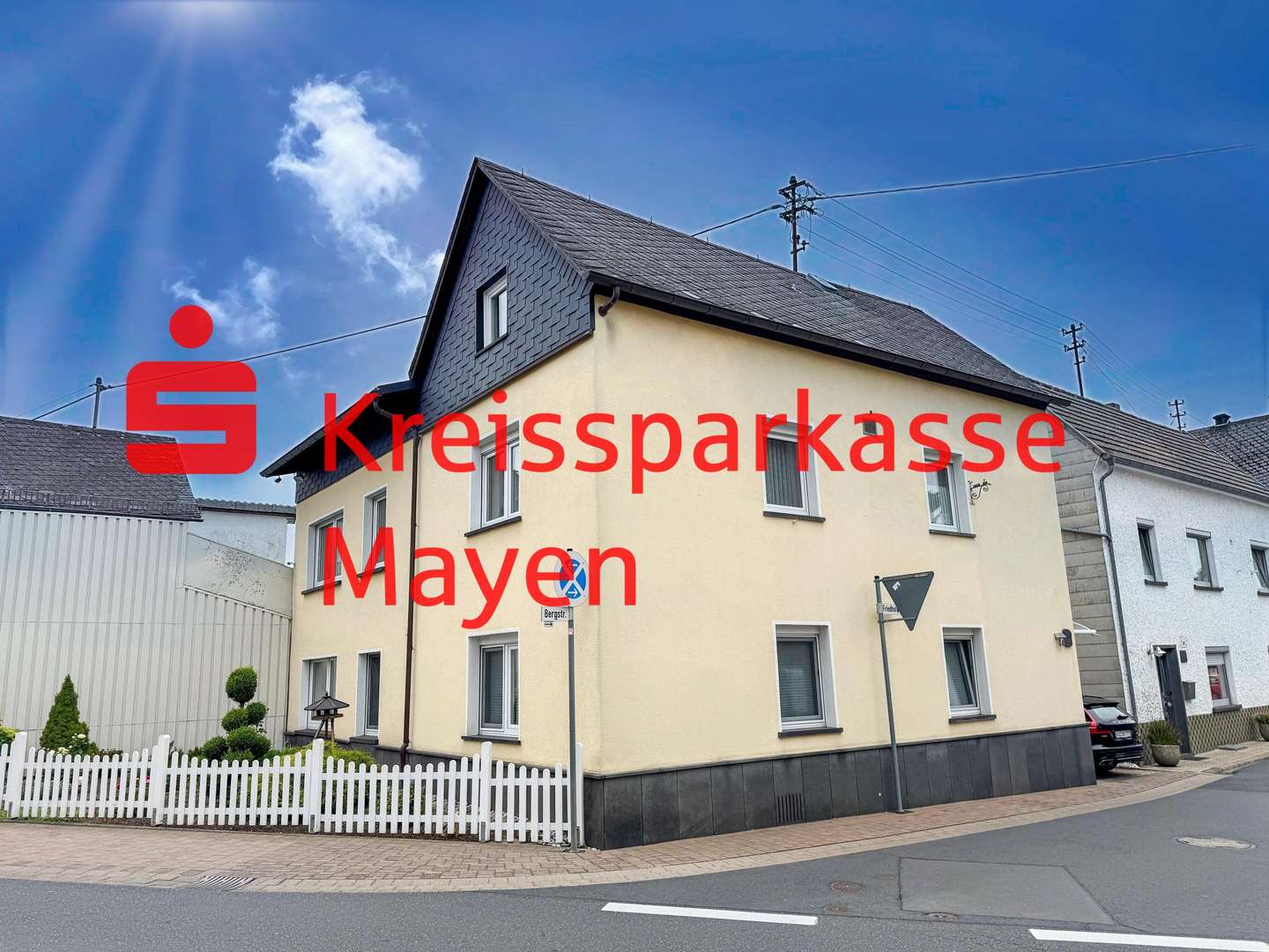 Außenansicht - Zweifamilienhaus in 56729 Ettringen mit 197m² kaufen