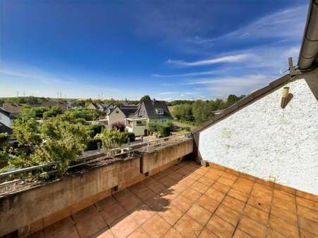 Blick von der Dachterrasse Blick von der Dachterrasse - Maisonette-Wohnung in 56626 Andernach mit 110m² kaufen