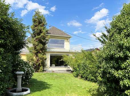 Rückansicht Rückansicht - Villa in 56736 Kottenheim mit 230m² kaufen