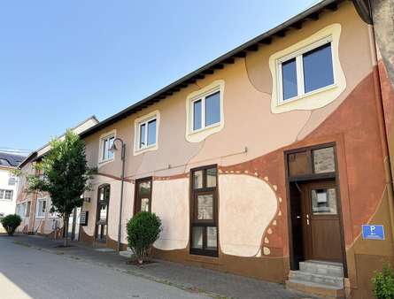 Frontansicht Frontansicht - Mehrfamilienhaus in 56753 Pillig mit 656m² als Kapitalanlage kaufen