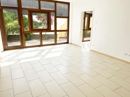EG Wohnzimmer m Terr EG Wohnzimmer m Terr - Mehrfamilienhaus in 56753 Pillig mit 656m² als Kapitalanlage kaufen