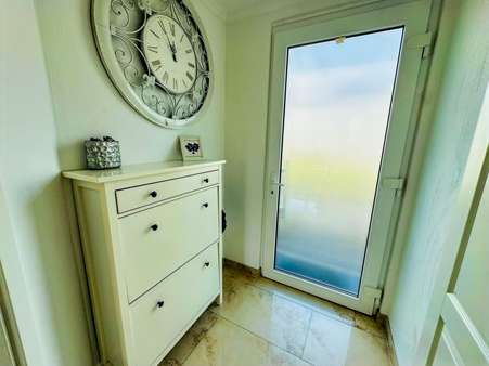 Eingangsbereich - Reihenmittelhaus in 56626 Andernach mit 129m² kaufen