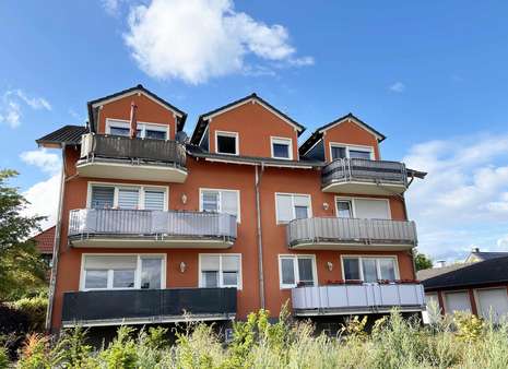 Außenansicht - Dachgeschosswohnung in 56645 Nickenich mit 65m² kaufen