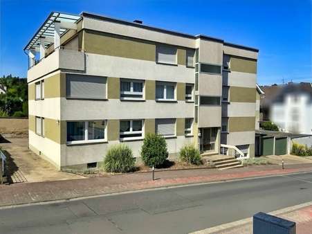 Aussenansicht Aussenansicht - Etagenwohnung in 56626 Andernach mit 107m² kaufen