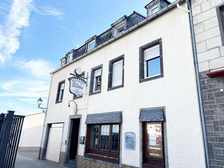 Front - Mehrfamilienhaus in 56727 Mayen mit 160m² kaufen