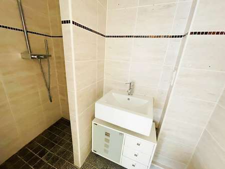 Gäste-WC mit Dusche - Reihenmittelhaus in 53557 Bad Hönningen mit 110m² kaufen