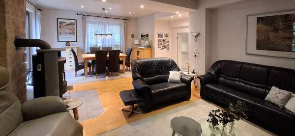 Zweifamilienhaus in 53501 Grafschaft mit 256m² kaufen