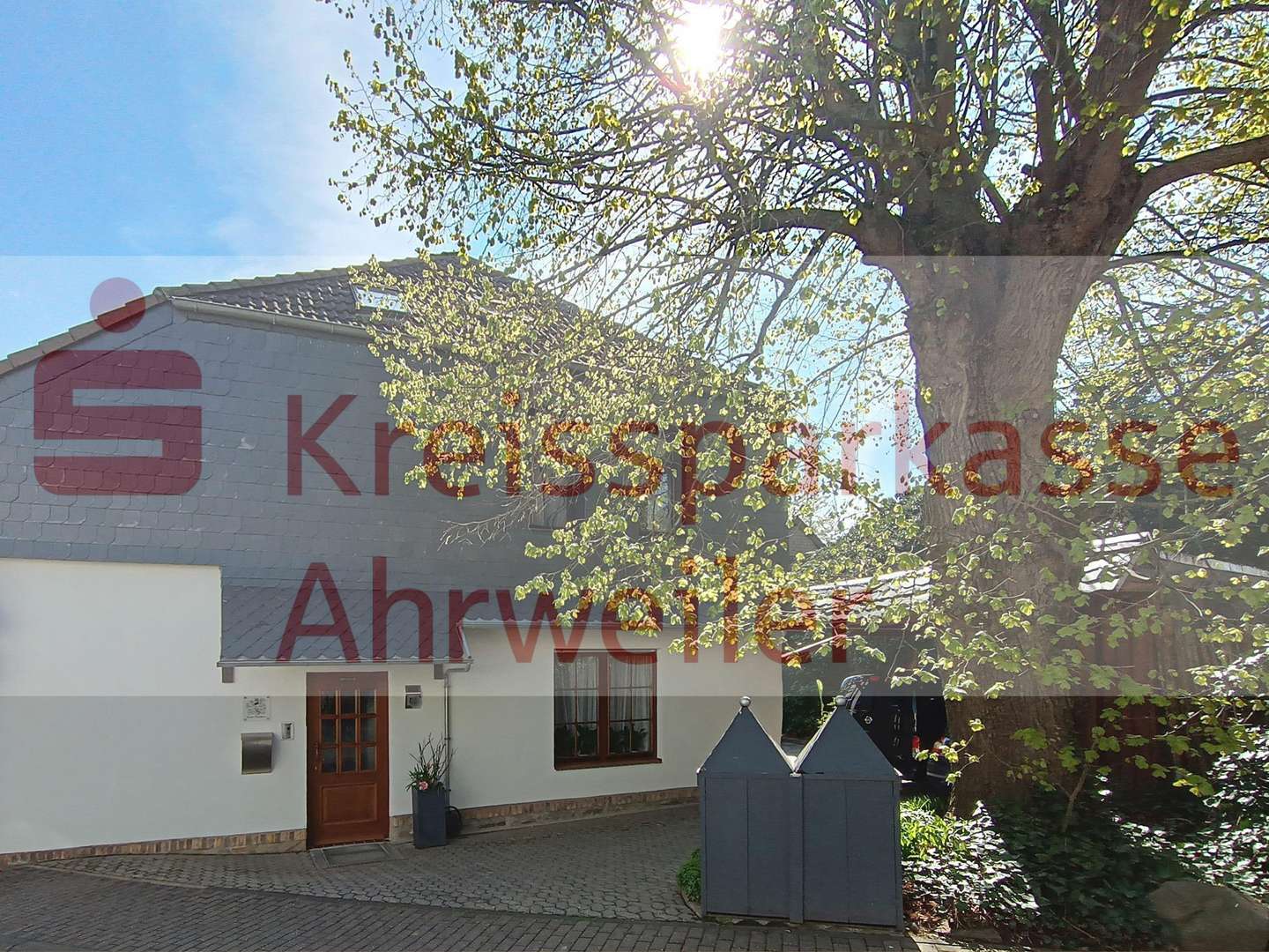Zweifamilienhaus in 53501 Grafschaft mit 256m² kaufen