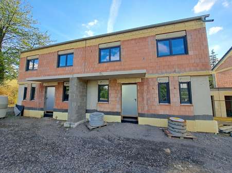 Doppelhaushälfte in 56651 Oberdürenbach mit 130m² kaufen