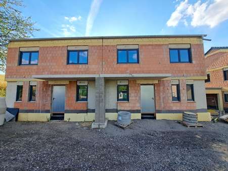 Doppelhaushälfte in 56651 Oberdürenbach mit 130m² kaufen