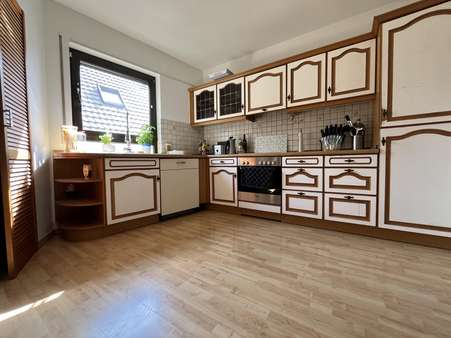 Zweifamilienhaus in 53498 Waldorf mit 211m² kaufen