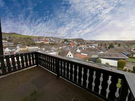Erdgeschosswohnung in 56651 Oberzissen mit 134m² kaufen
