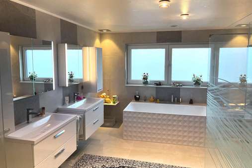 null - Einfamilienhaus in 53520 Meuspath mit 218m² kaufen