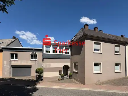 Großzügiges Wohnen und Arbeiten unter einem Dach in Zerf