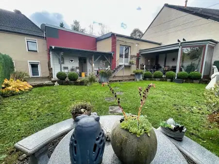 Großzügiges Wohnen und Arbeiten unter einem Dach in Zerf