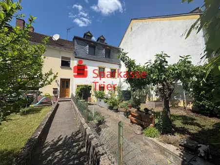 Teilrenoviertes Reihenmittelhaus in Ayl