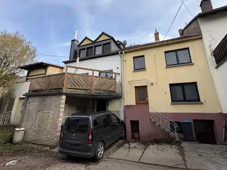Teilrenoviertes Reihenmittelhaus in Ayl