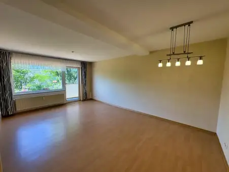 Attraktive Eigentumswohnung mit eigenem Garten und toller Terrasse!