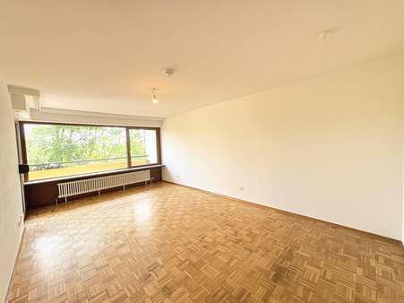 Wohnzimmer - Etagenwohnung in 54296 Trier mit 60m² kaufen