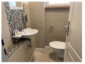 Gäste WC Erdgeschoss - Zwangsversteigerung Einfamilienhaus in 54293 Trier mit 215m² kaufen