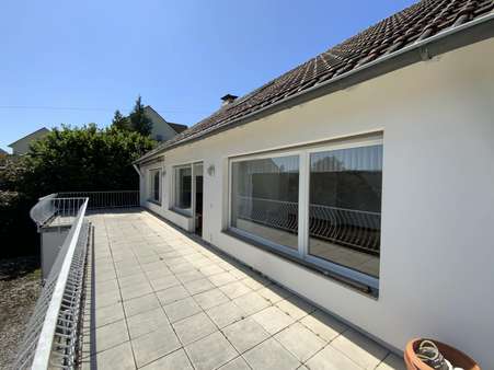 Balkon Erdgeschoss Balkon Erdgeschoss - Einfamilienhaus in 54293 Trier mit 232m² kaufen