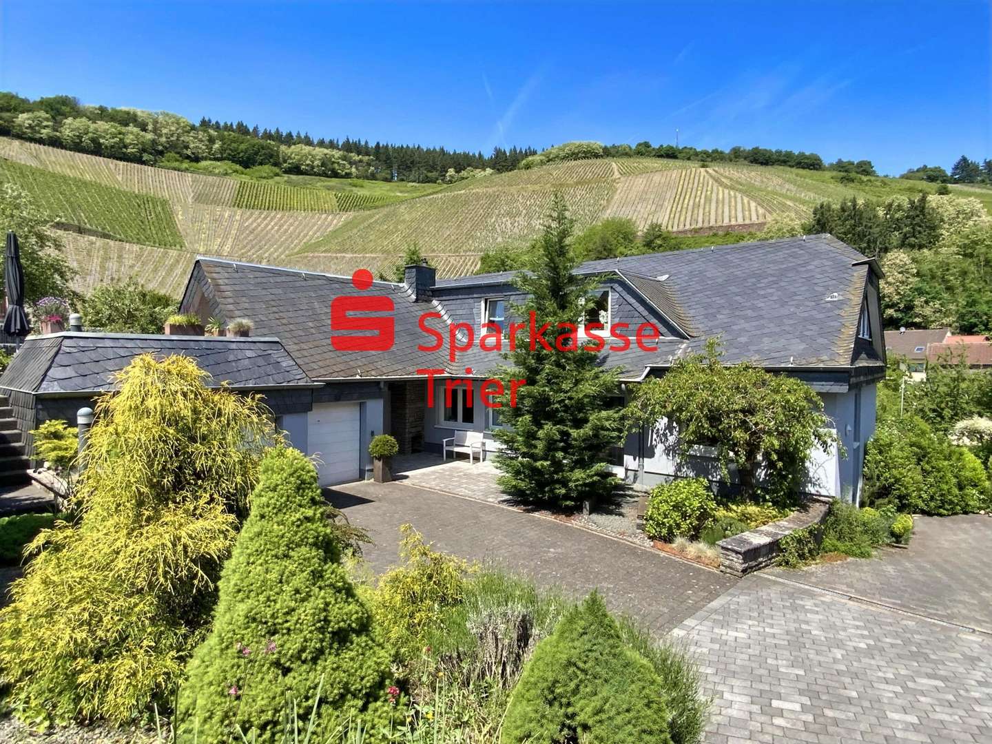 Frontansicht - Zweifamilienhaus in 54439 Saarburg mit 317m² kaufen