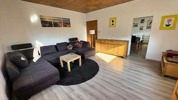 Wohnzimmer Erdgeschoss - Einfamilienhaus in 54439 Saarburg mit 204m² kaufen