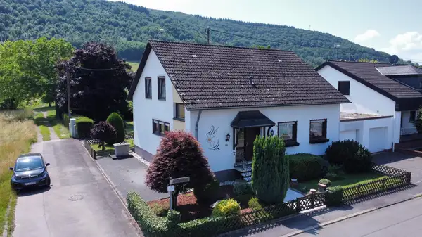 Traumlage in Schoden - Einfamilienhaus mit Potential