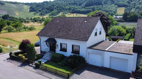 Ansicht Vorne Ansicht Vorne - Einfamilienhaus in 54441 Schoden mit 130m² kaufen