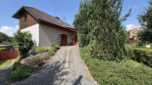 Ansicht Vorne - Einfamilienhaus in 54441 Trassem mit 176m² kaufen