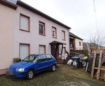 Hausansicht Hausansicht - Zwangsversteigerung Einfamilienhaus in 54439 Saarburg mit 250m² kaufen