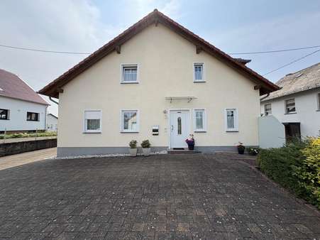 Außenansicht Außenansicht - Einfamilienhaus in 54313 Zemmer mit 157m² kaufen