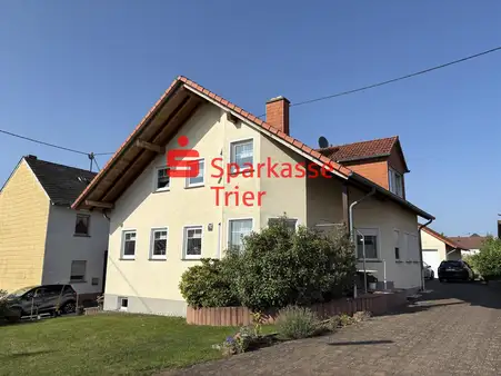 Einziehen und Wohlfühlen! Freistehendes Einfamilienhaus in Zemmer! 