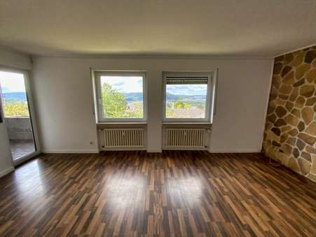 Wohnzimmer - Etagenwohnung in 54329 Konz mit 81m² kaufen