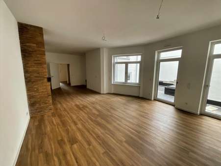 Wohnzimmer - Erdgeschosswohnung in 54346 Mehring mit 107m² kaufen