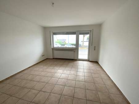 Wohnzimmer - Erdgeschosswohnung in 54293 Trier mit 81m² kaufen