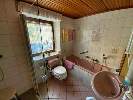 Badezimmer - Einfamilienhaus in 54413 Geisfeld mit 139m² kaufen