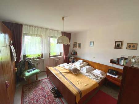 Schlafzimmer - Etagenwohnung in 54296 Trier mit 84m² kaufen