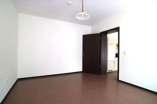 Beispiel Innen (andere Wohnung) - Erdgeschosswohnung in 54450 Freudenburg mit 52m² als Kapitalanlage kaufen