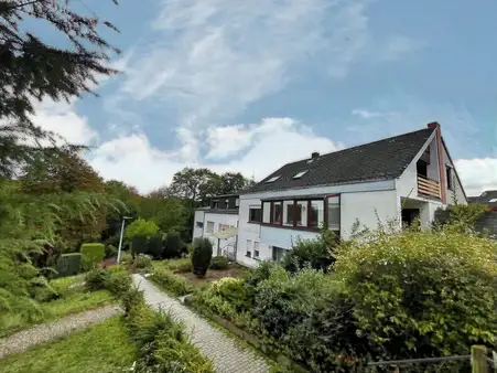 Einfamilienhaus mit Einliegerwohnung in Trier Olewig!