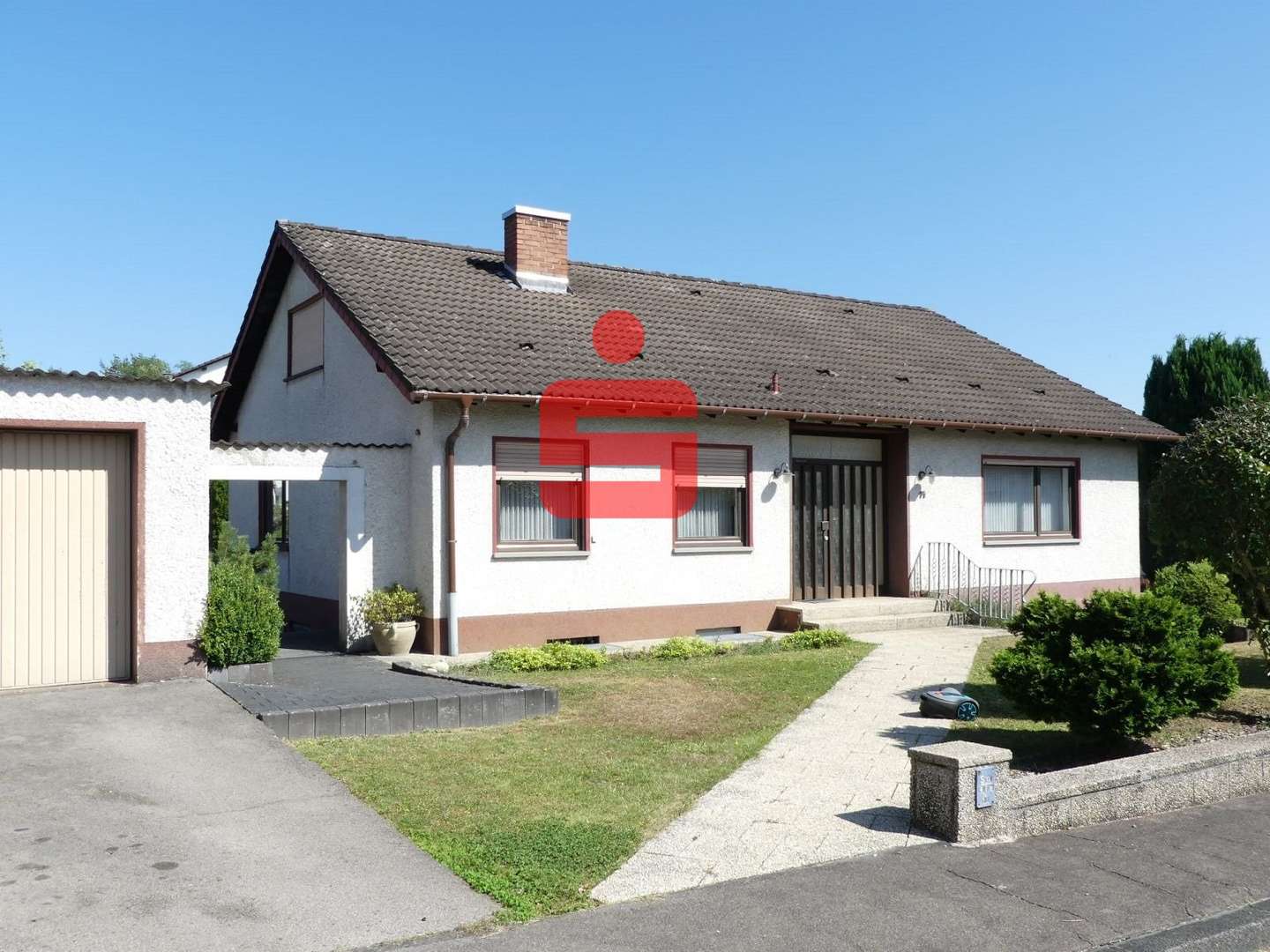 Vorderansicht - Einfamilienhaus in 54634 Bitburg mit 113m² kaufen