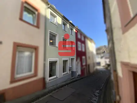 Bezugsfertiges Einfamilienhaus mit Garage