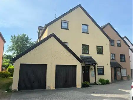 2- Zimmer- Eigentumswohnung mit Balkon und Stellplatz