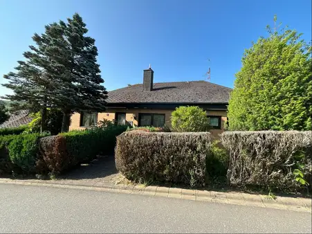 Ansprechendes Einfamilienhaus in sehr schöner Lage