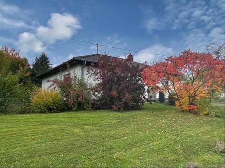 Vorderansicht - Bungalow in 54636 Röhl mit 105m² kaufen