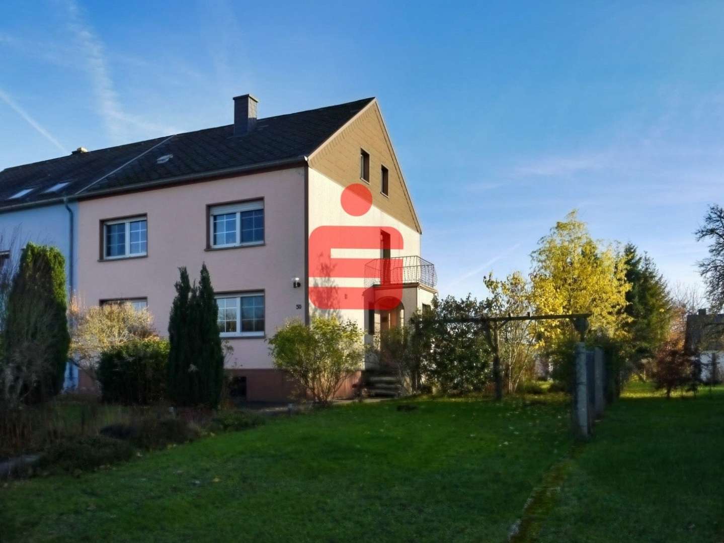 Straßenseite - Doppelhaushälfte in 54298 Orenhofen mit 113m² kaufen