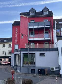 Dachterrasse und 2 Balkone - Wohn- / Geschäftshaus in 54550 Daun mit 202m² als Kapitalanlage kaufen